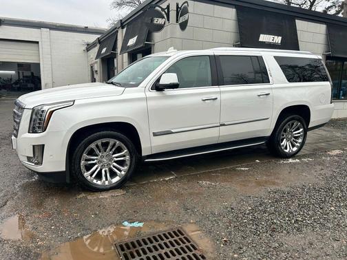 2020 Cadillac Escalade ESV Sport