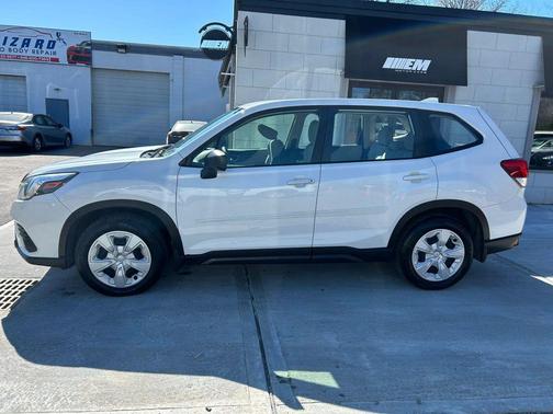 Crystal White Pearl 2022 Subaru Forester Sport