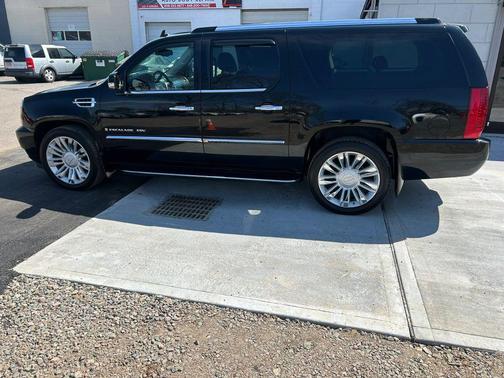 2008 Cadillac Escalade ESV Standard