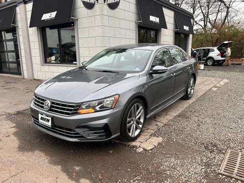 2017 Volkswagen Passat 1.8T R-Line w/Comfort