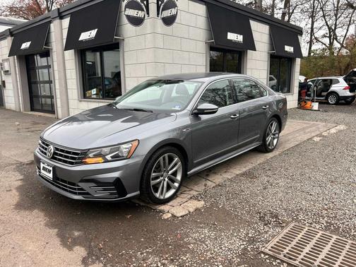 2017 Volkswagen Passat 1.8T R-Line w/Comfort