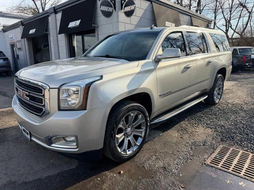 Champagne Silver Metallic 2015 GMC Yukon SLT