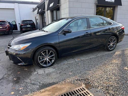 2017 Toyota Camry XSE