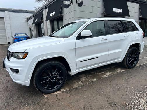 2020 Jeep Grand Cherokee Altitude