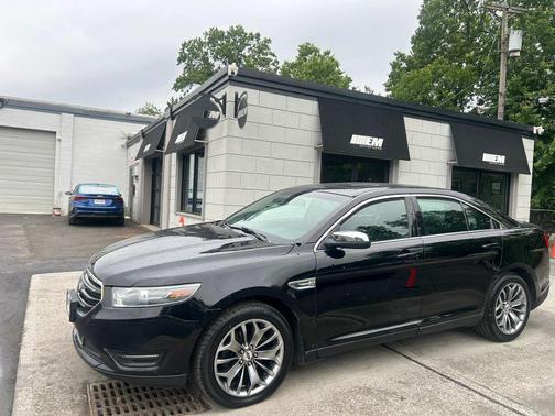 Black 2018 Ford Taurus Limited Sedan 4D