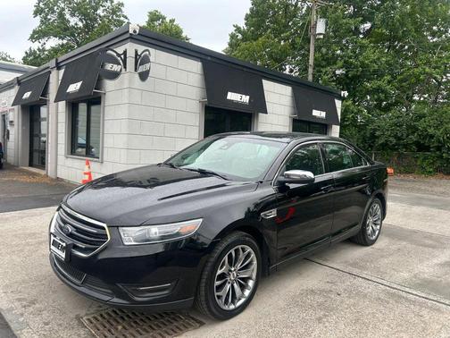Black 2018 Ford Taurus Limited Sedan 4D