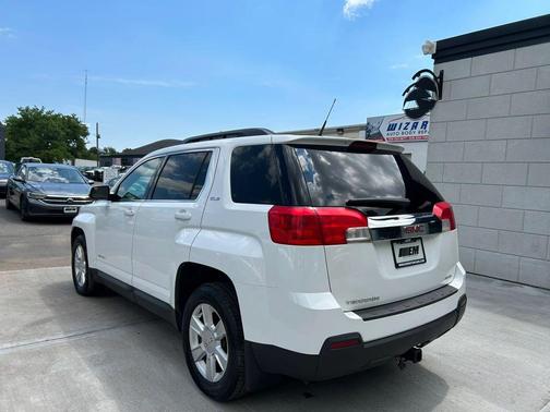 Summit White 2013 GMC Terrain SLE-2