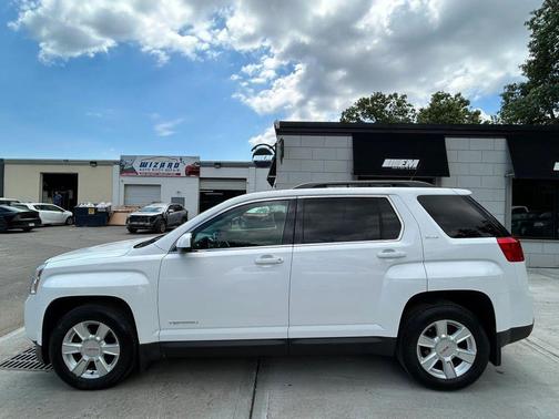 Summit White 2013 GMC Terrain SLE-2