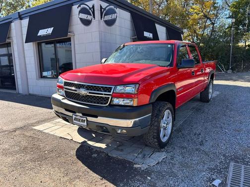 2004 Chevrolet Silverado 2500 LS Crew Cab