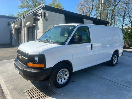 Summit White 2014 Chevrolet Express 2500 Work Van
