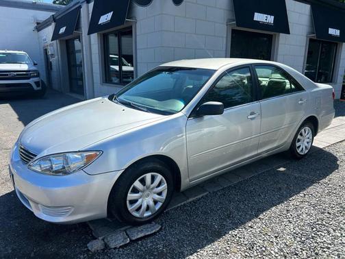 2005 Toyota Camry XLE