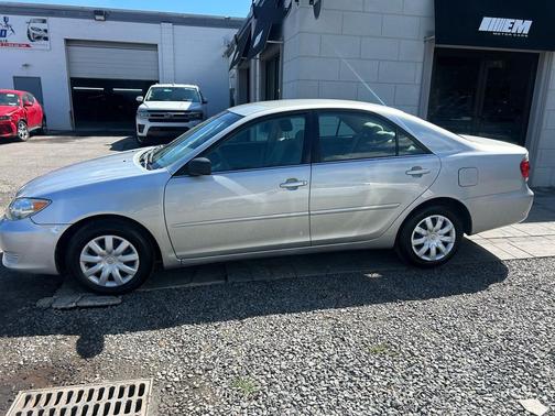 2005 Toyota Camry XLE