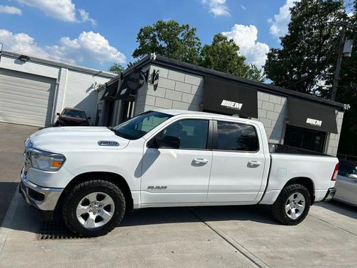 White 2021 RAM 1500 Big Horn/Lone Star