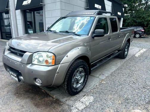 2004 Nissan Frontier XE-V6 Crew Cab