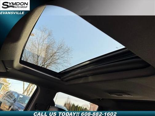 Iridescent Pearl Tricoat 2021 Chevrolet Silverado 1500 High Country