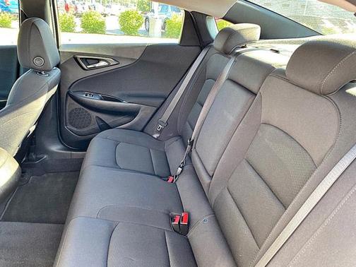 2017 Chevrolet Malibu 1LS