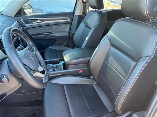 2022 Volkswagen Atlas 3.6L SE w/Technology