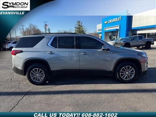 Sterling Gray Metallic 2023 Chevrolet Traverse LT Cloth