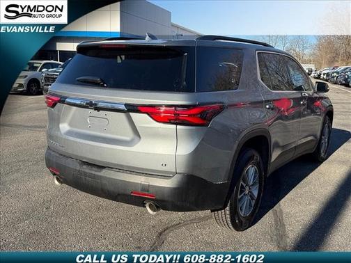 Sterling Gray Metallic 2023 Chevrolet Traverse LT Cloth
