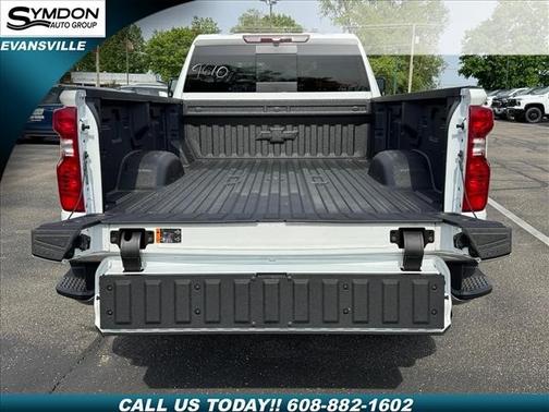 Summit White 2026 Chevrolet Silverado 3500 LT