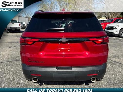 Cherry Red Tintcoat 2022 Chevrolet Traverse LT Cloth