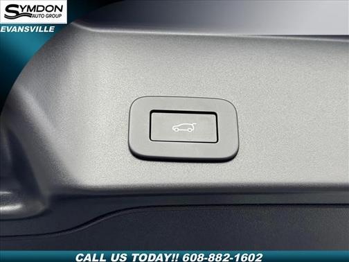 White 2023 Land Rover Range Rover Evoque R-Dynamic SE