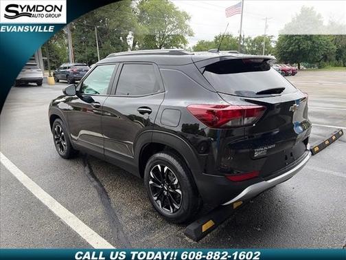 Mosaic Black Metallic 2023 Chevrolet Trailblazer LT