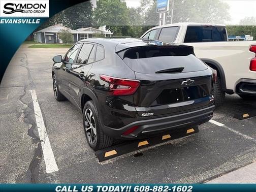 Mosaic Black Metallic 2026 Chevrolet Trax FWD 1RS