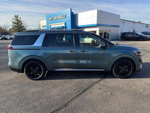 2022 Kia Carnival SX