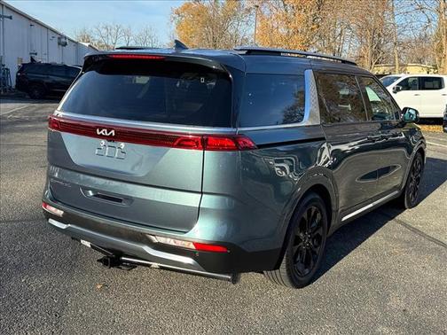 2022 Kia Carnival SX