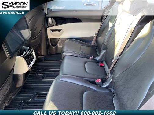 2022 Kia Carnival SX