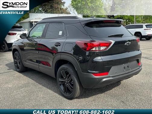 Mosaic Black Metallic 2026 Chevrolet Trailblazer LT
