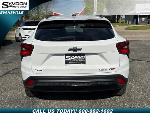 Summit White 2024 Chevrolet Trax FWD 2RS