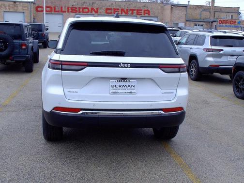 2025 Jeep Grand Cherokee Laredo
