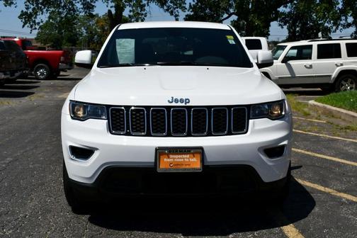 Photo 2 of 31 of 2018 Jeep Grand Cherokee Laredo