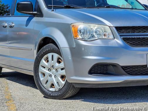 Billet Silver Metallic Clearcoat 2014 Dodge Grand Caravan AVP/SE