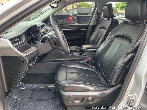 Silver Zynith 2023 Jeep Grand Cherokee L Limited