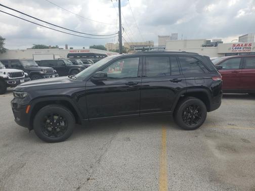 2025 Jeep Grand Cherokee Altitude