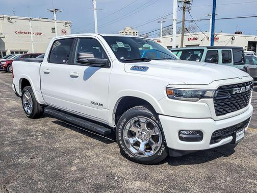 Bright White Clearcoat 2025 RAM 1500 Big Horn/Lone Star