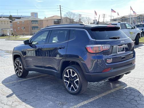 Photo 5 of 22 of 2018 Jeep Compass Limited