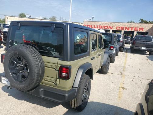 2025 Jeep Wrangler Sport