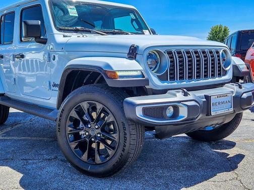 Bright White Clearcoat 2025 Jeep Wrangler 4xe Sahara