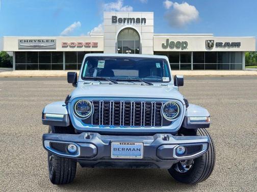 Bright White Clearcoat 2025 Jeep Wrangler 4xe Sahara