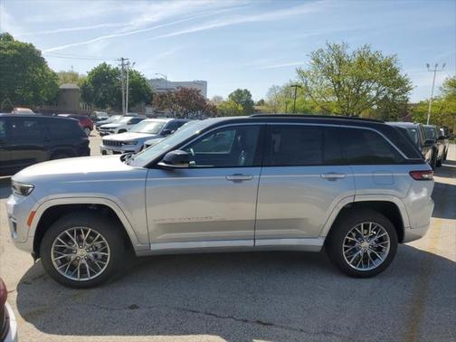 2025 Jeep Grand Cherokee Summit