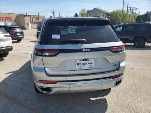 2025 Jeep Grand Cherokee Summit