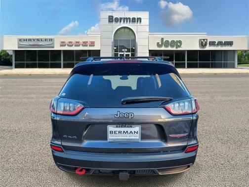 2022 Jeep Cherokee Trailhawk