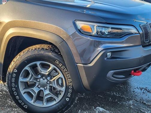 2022 Jeep Cherokee Trailhawk