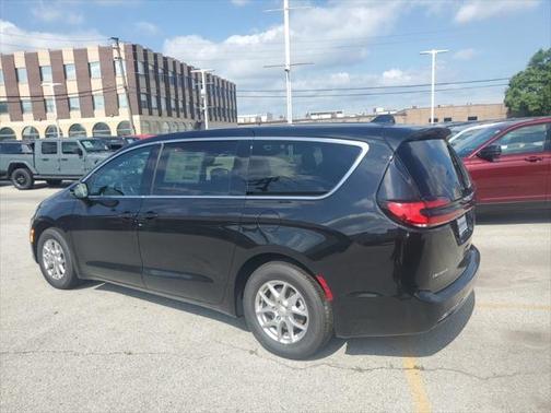 2025 Chrysler Pacifica L
