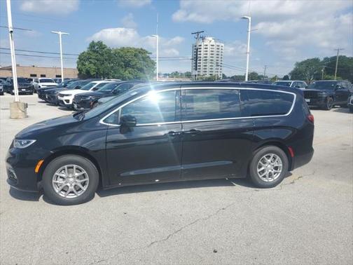 2025 Chrysler Pacifica L