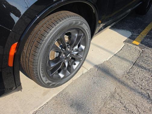 DB Black Clearcoat 2026 Dodge Durango GT Plus